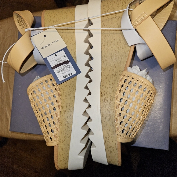 Universal Thread Alba Platform Memory Foam Heeled Sandals in Tan, US Women's 9 - Picture 8 of 9